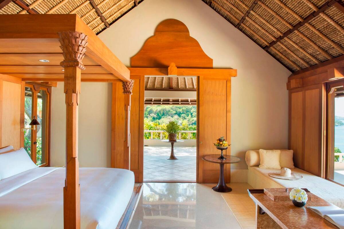 Infinity Pool Suite