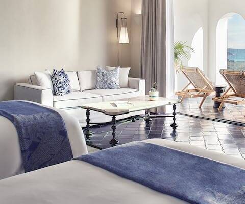 Deluxe Beachfront Twin Room