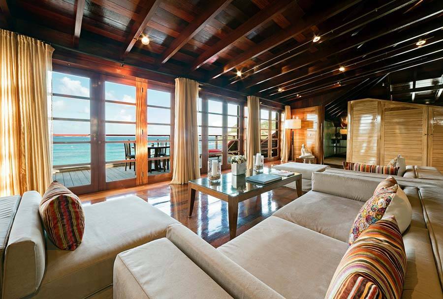 Signature Suite Howard Hughes