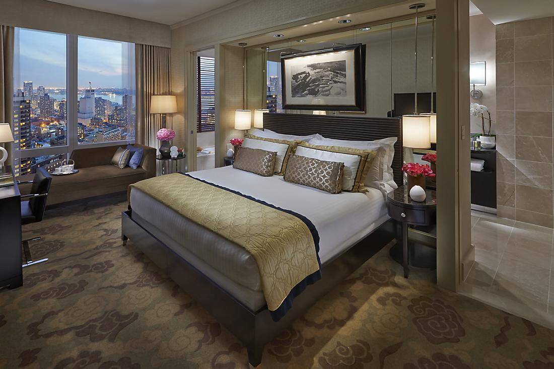 Hudson River View Accessible Twin Bedded Room