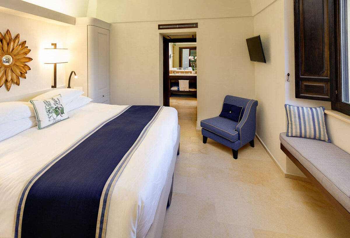 Sea View Deluxe Suite