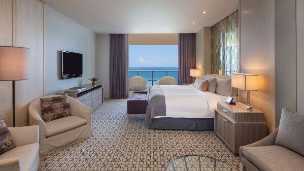 Royal Ocean Front Suite