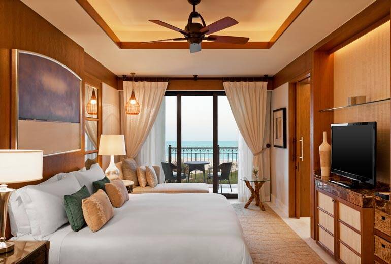 Superior Partial Sea View King Room