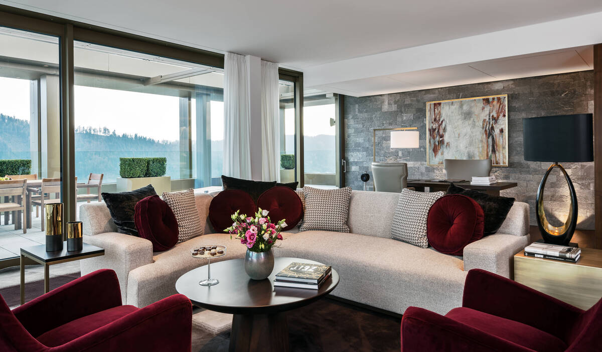 Contemporary Lake View Royal Suite