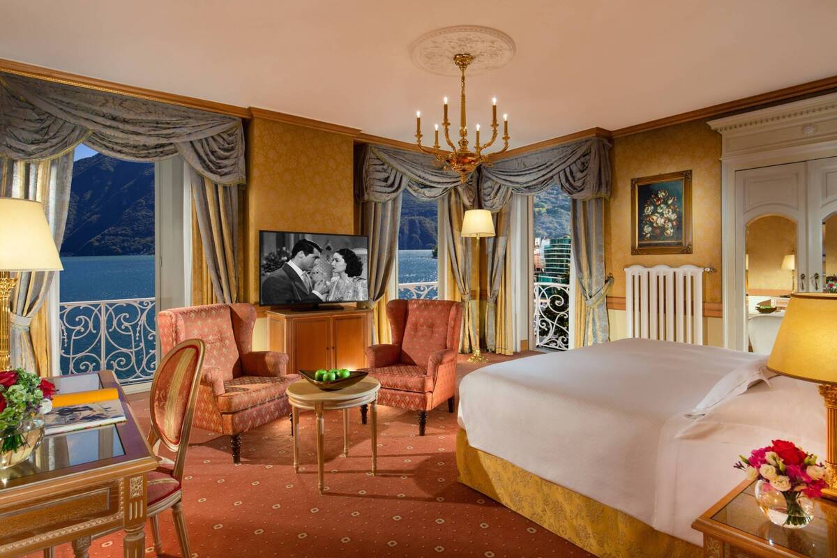 One Bedroom Suite Palace Lake View
