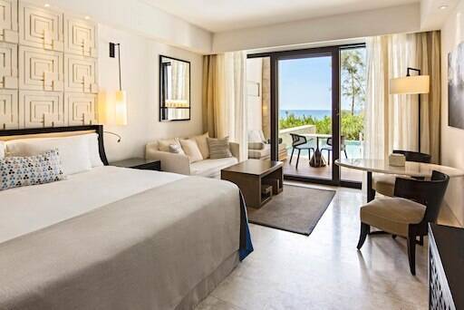 Premium Infinity Sea View Room - King Bed