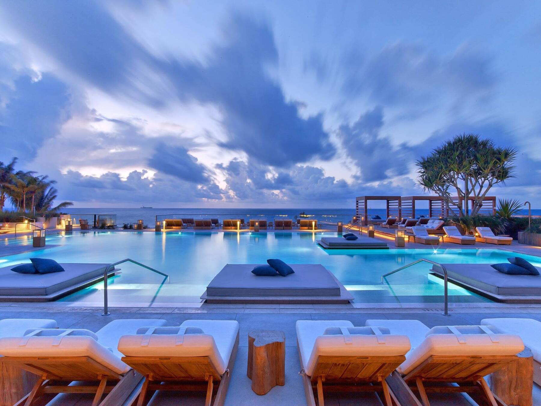 Miami's Best Party Hotels: Ultimate Guide to the Hottest Spots