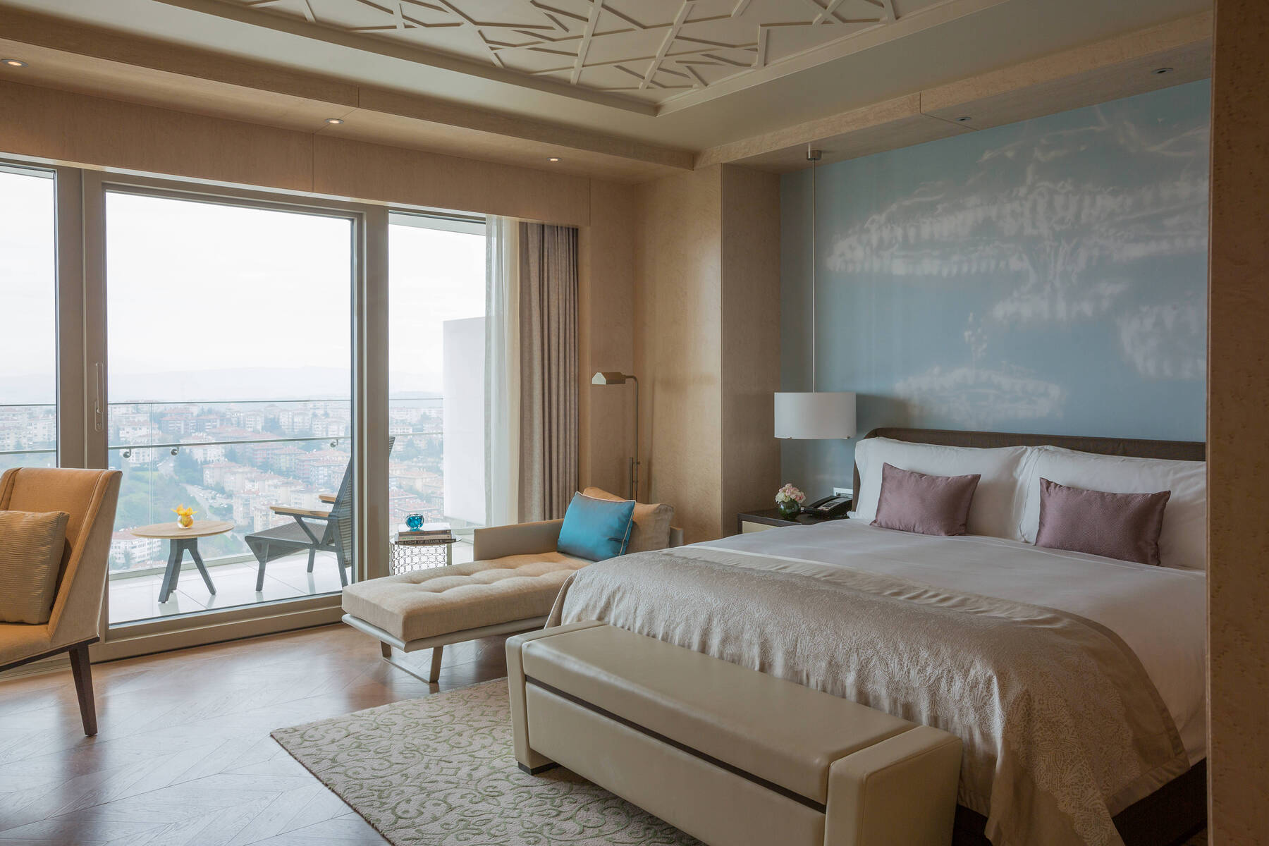 Deluxe Room with Partial Bosphorus View