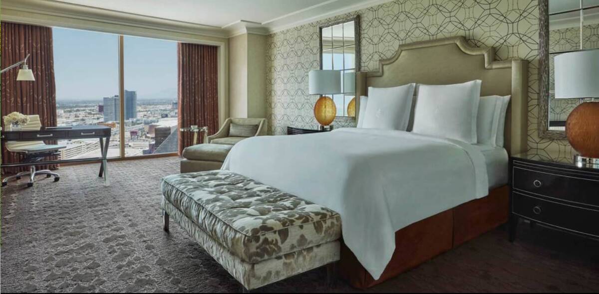 Stadium View Room - King Bed