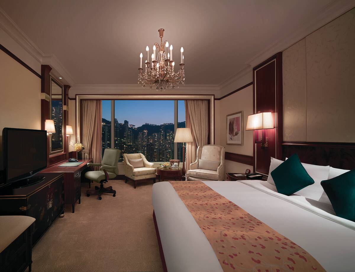 Deluxe Peak View King Room