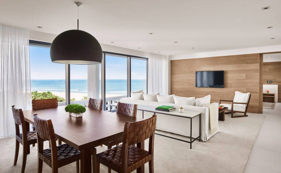 Deluxe Oceanview Suite