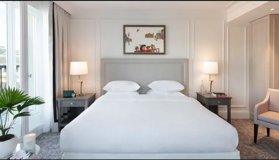 Louvre Suite