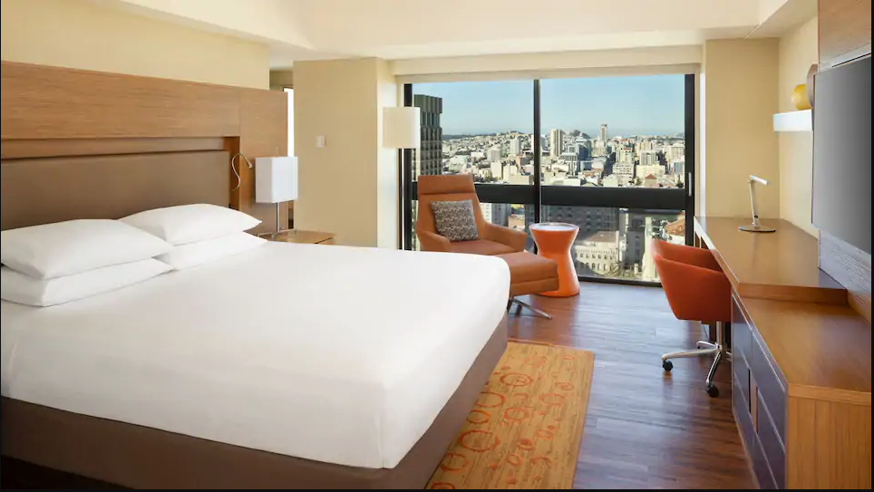 King Bed City View