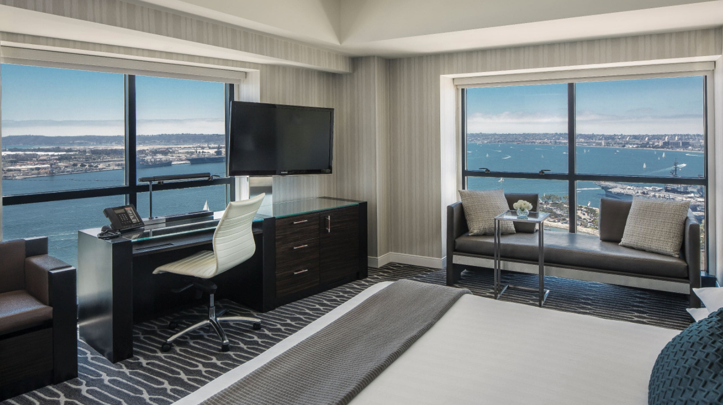 King Corner Room
