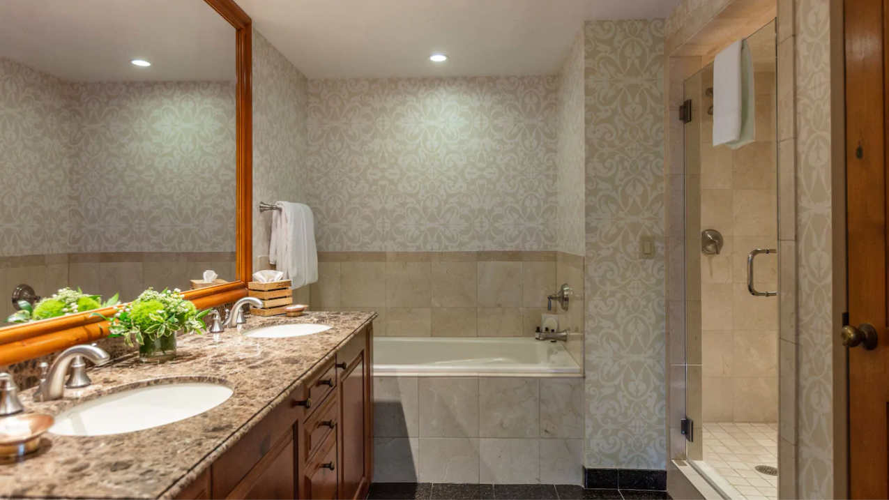 Mount Lincoln Suite