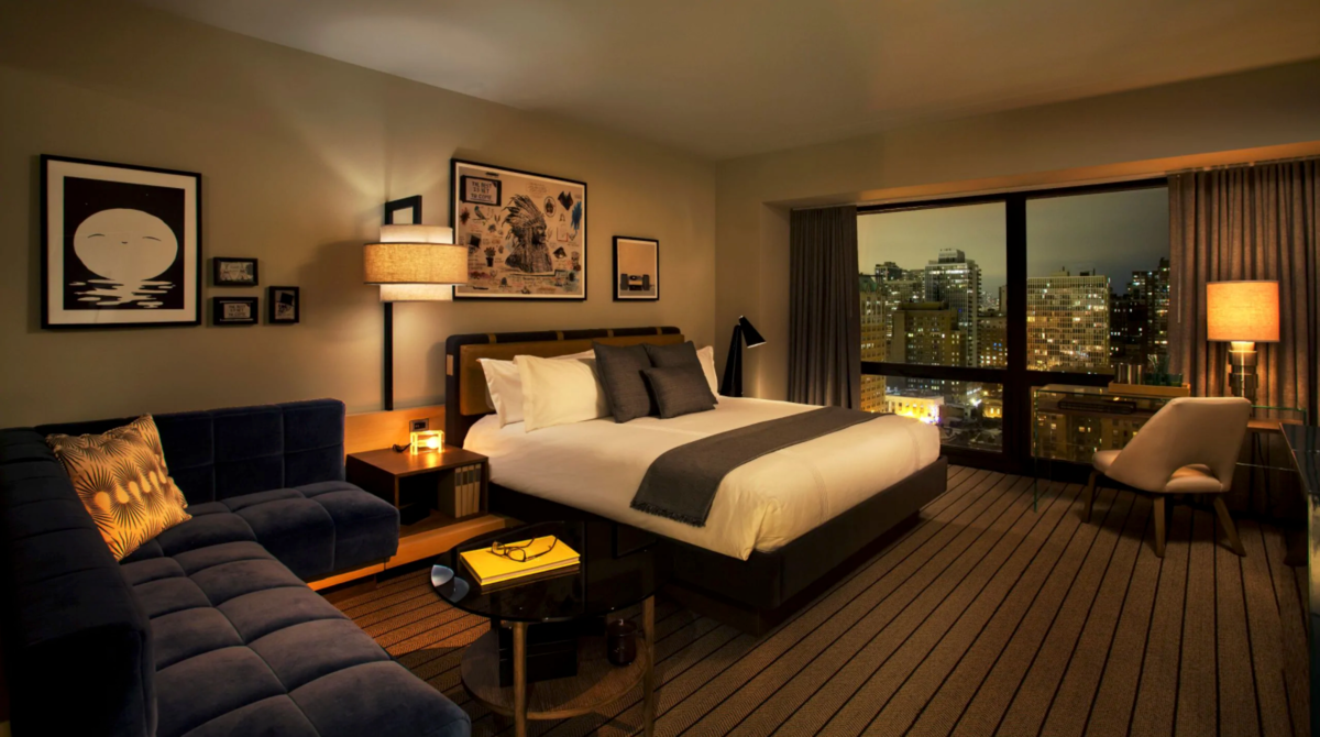 King Lake View Room