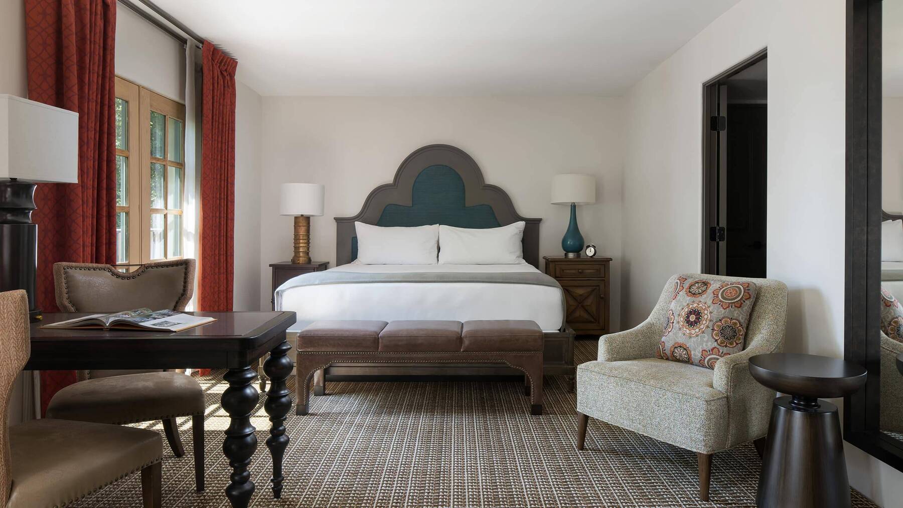 King Bed with Camelback View and Terrace