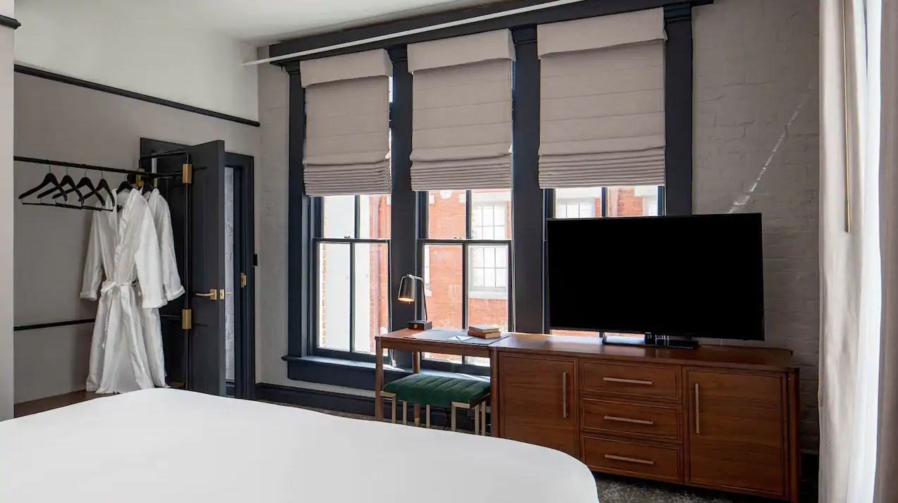 Corner View Suite