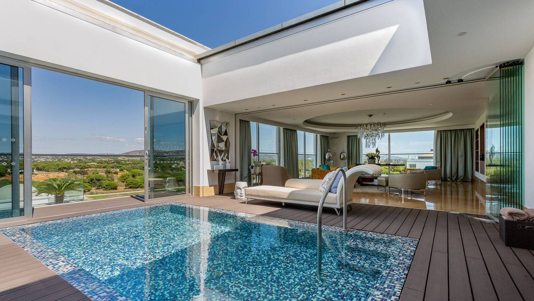 King Roof Garden Suite with Private Pool