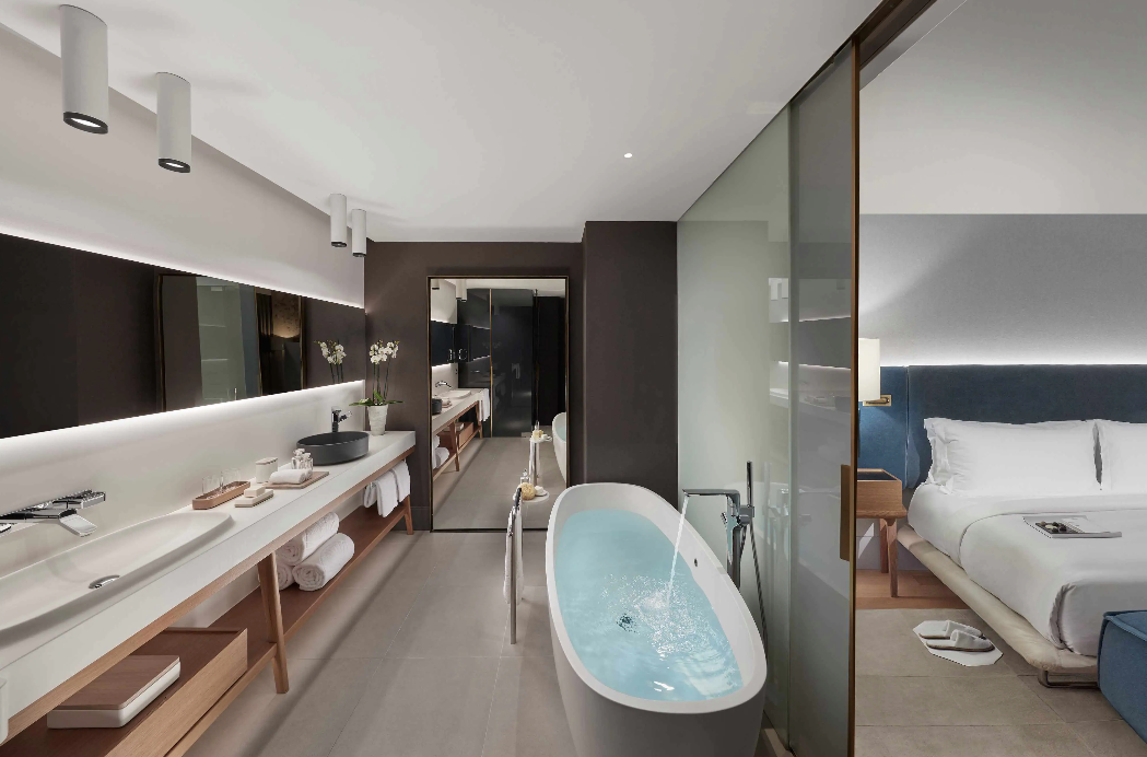 Mandarin Junior Suite