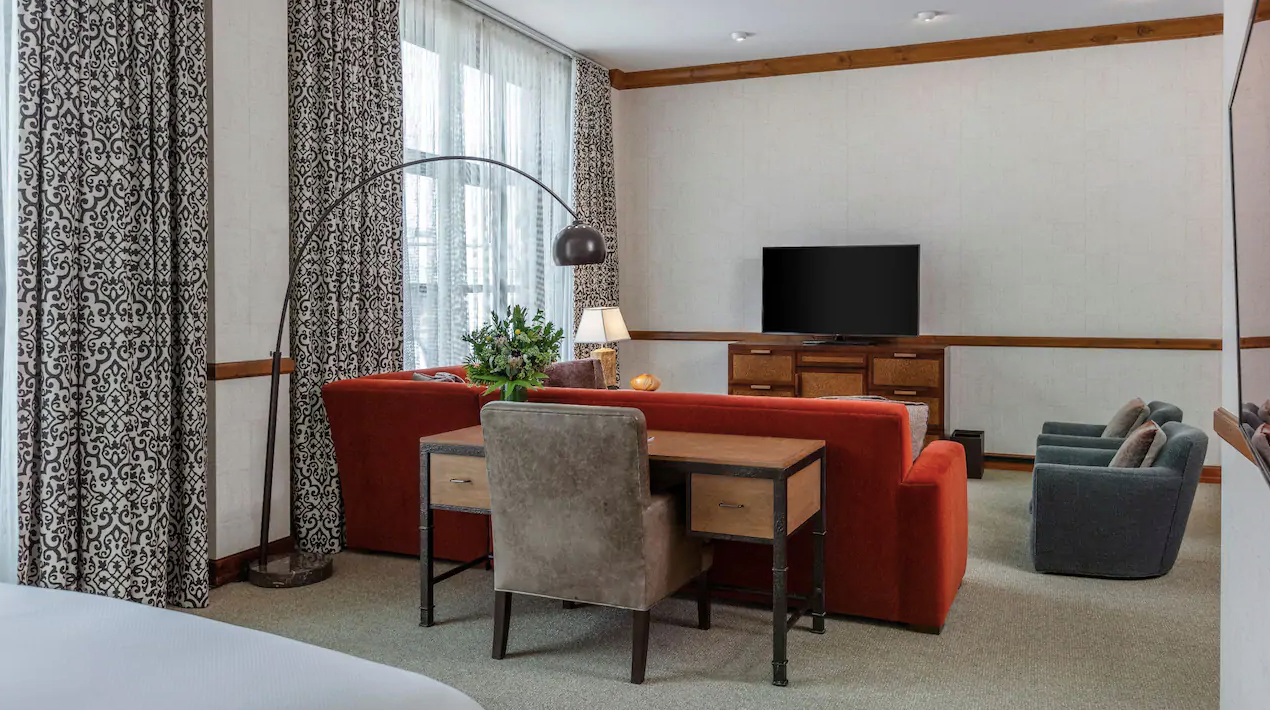 Mount Lincoln Suite