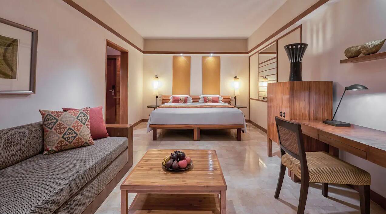 Twin Beds Club Access Deluxe