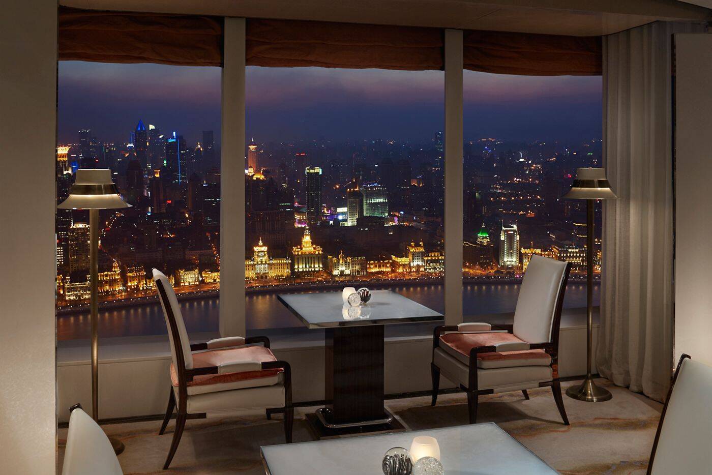  Club Pearl Tower View Suite