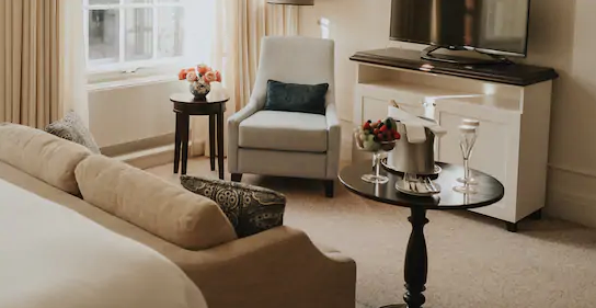 King Grand Premier with Canal View