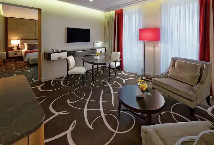 King Corner Suite