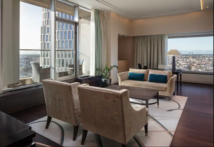 King Grand Tower Suite