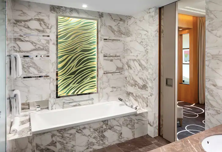 King Junior Suite