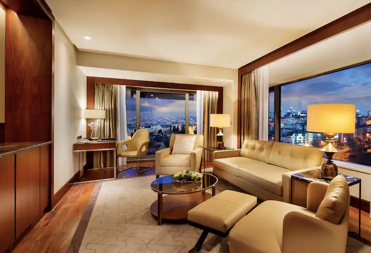 Park Suite with Balcony Lounge Access