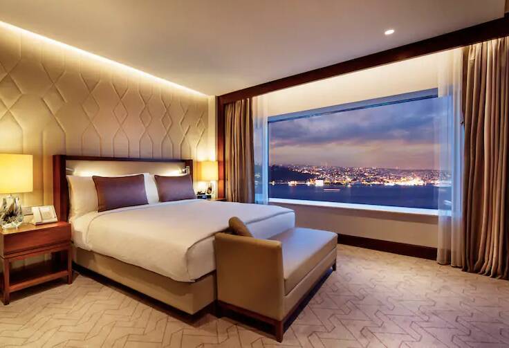 Bosphorus Suite with Balcony