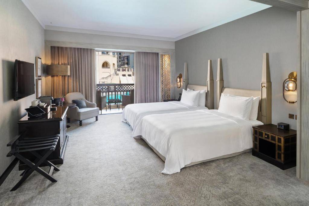 Palace Lake View Twin Room