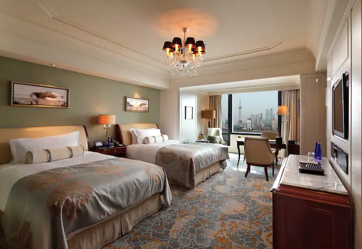 Double Queen Deluxe Panorama River View Room