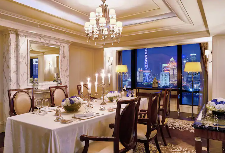 Noble Suite