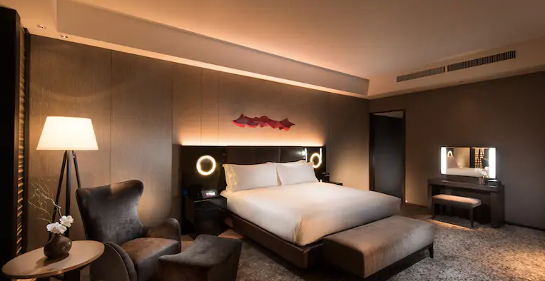 King Executive Suite