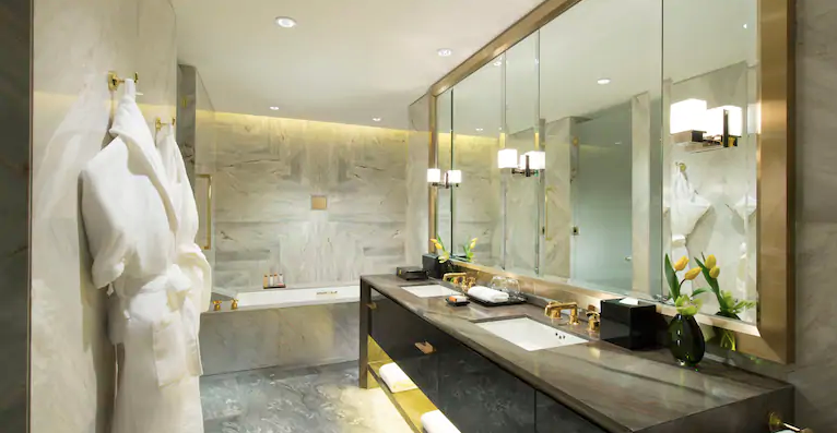 King Premier Terrace Room