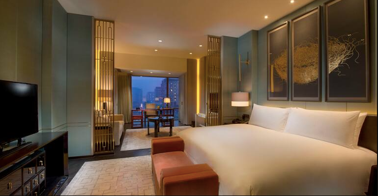King Premier Room