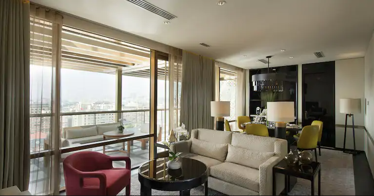 King Premier Terrace Suite