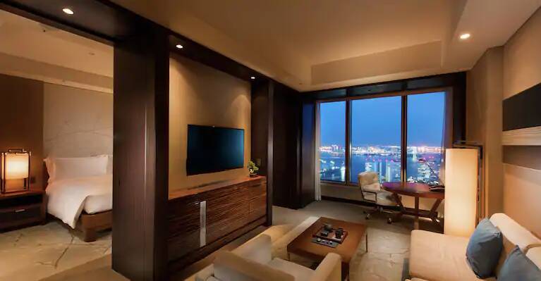 King Suite Bay View