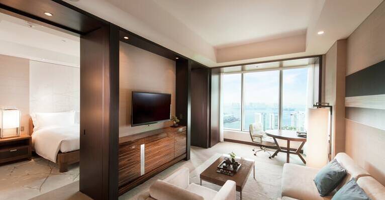 King Suite Bay View