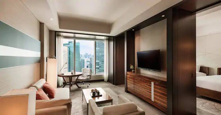 Twin Executive Suite City View