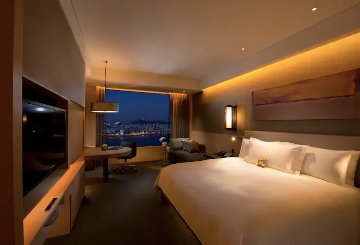 King Executive River View with Lounge Access