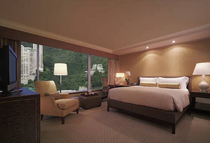 King Deluxe Peak View Room