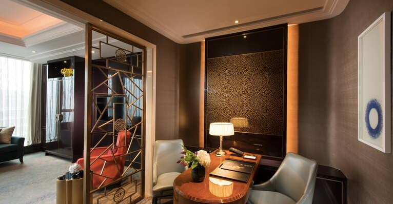 King Deluxe Tianfu View Room