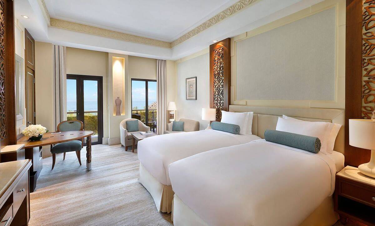 Deluxe Guest Room Two Twin Sea View High Floor Balcony