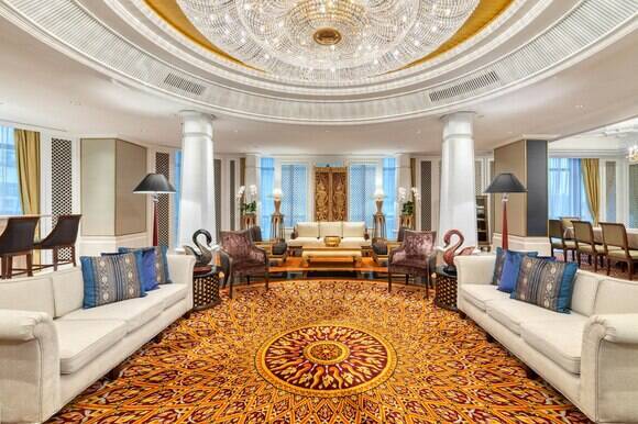 Ratanakosin Penthouse Suite