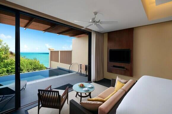 Ocean Pool Suite, Two Queen Partial Ocean View