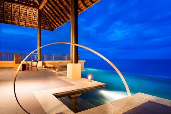 Grand Pool Suite, King Sofa Bed Ocean View
